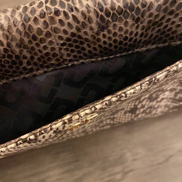 DVF Snakeskin clutch - Picture 6 of 8